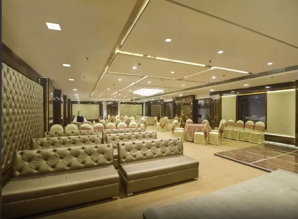 best couple friendly hotels in hotel ap holiday inn delhi