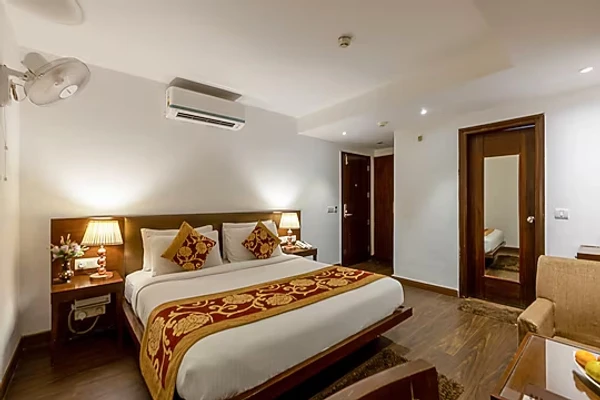 hotel with gym in kapashera, delhi - hotel arch plaza