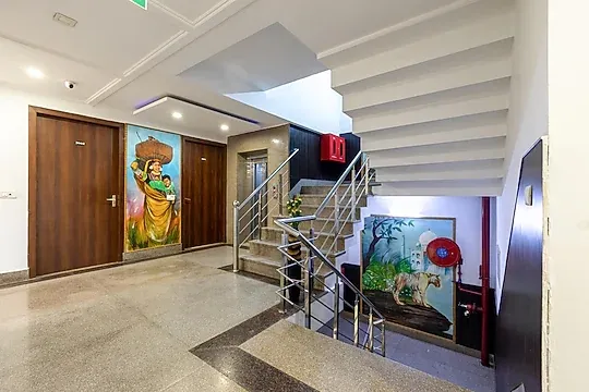 hotel in mahipalpur, delhi for family - hotel arch