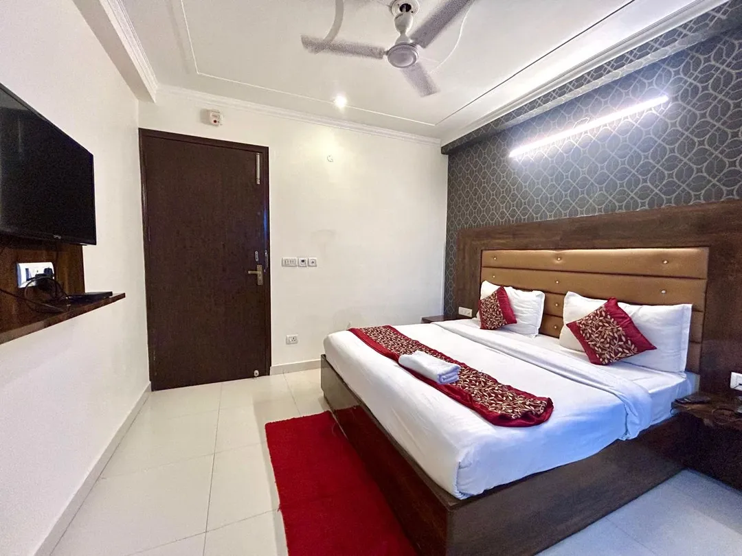 hotel in mahipalpur, delhi for family - hotel ark of avalon