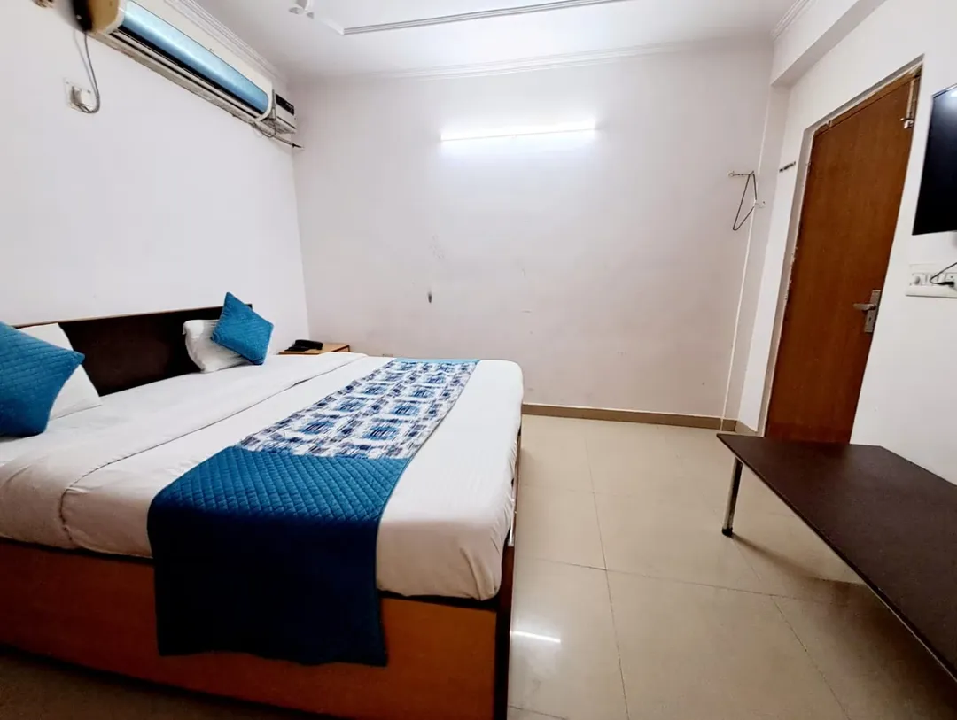 5 star hotels in hotel atlas inn delhi