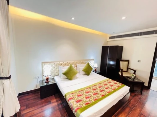 hotel with gym in anand vihar, delhi - hotel aura ip grand by qotel karkardooma