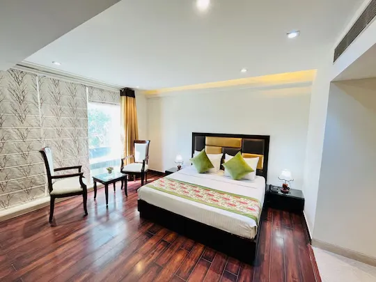 hotel with gym in anand vihar, delhi - hotel aura ip grand by qotel karkardooma