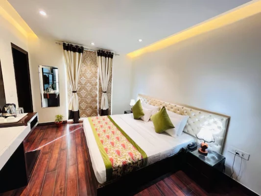 best unmarried couple friendly hotels in hotel aura ip grand by qotel karkardooma delhi