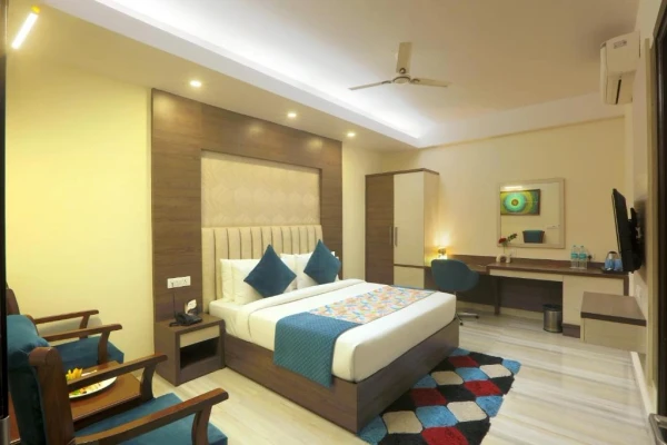 hotel with party hall in vasant kunj, delhi - hotel cardinal express oxmo delhi airport