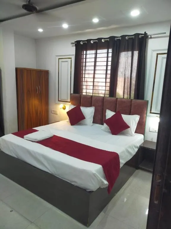 best hotels for unmarried couples in hotel celebration home delhi