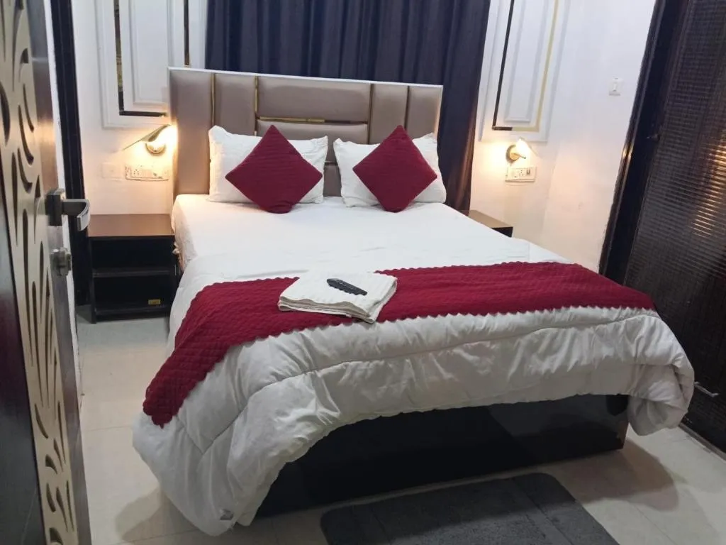 couple hotels in hotel celebration home delhi