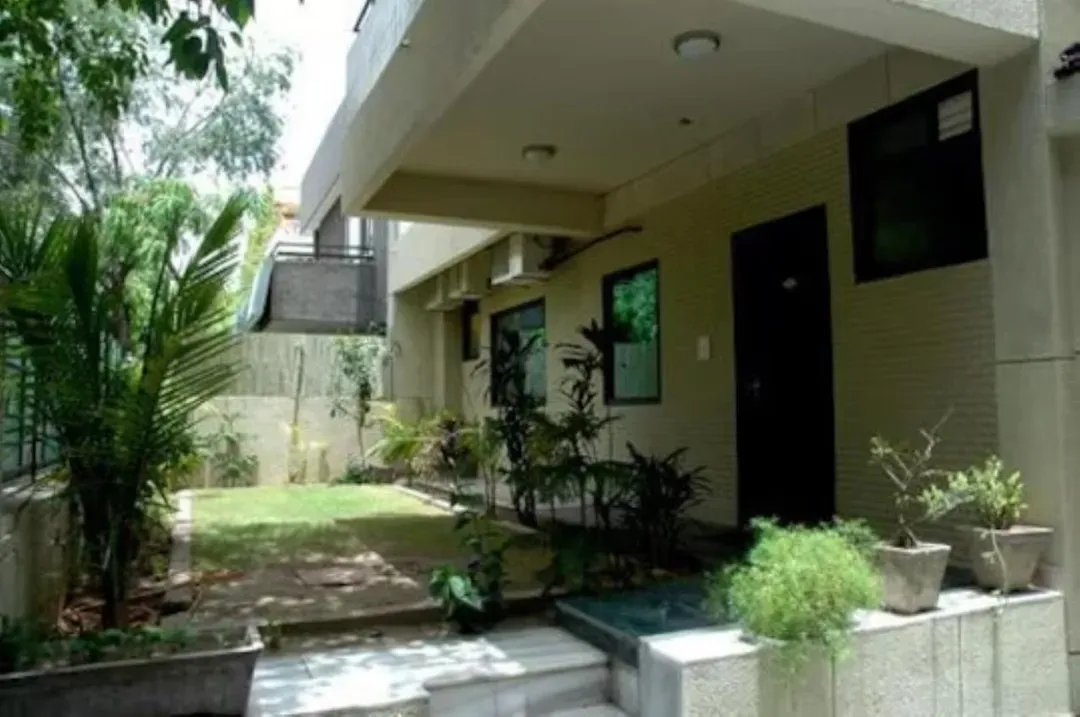 best hotels for couple in hotel chalet saket delhi