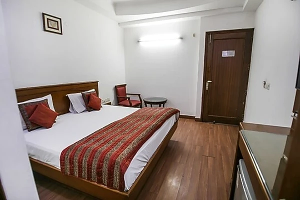 3 star hotel in paharganj, delhi - hotel chanchal