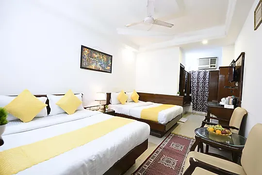 best budget hotels in hotel chanchal delhi