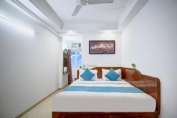 hotel in paharganj, delhi for couples - hotel chanchal