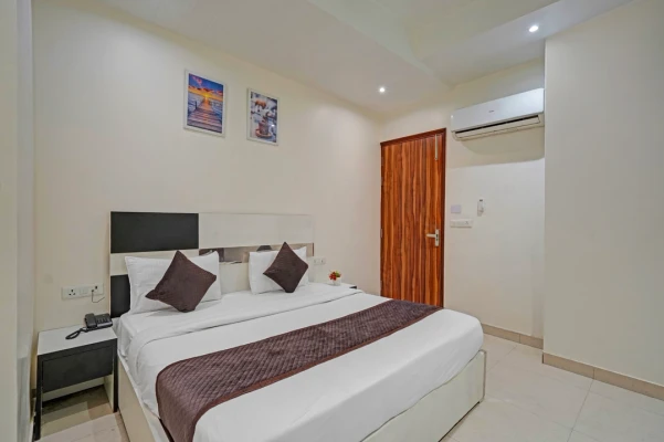 short stay hotels in hotel church house rohini delhi