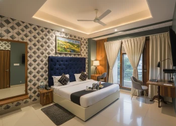 best hourly stay in hotel church house rohini delhi