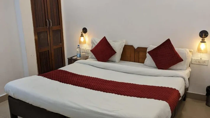 budget hotel in east of kailash, delhi - hotel coast residency