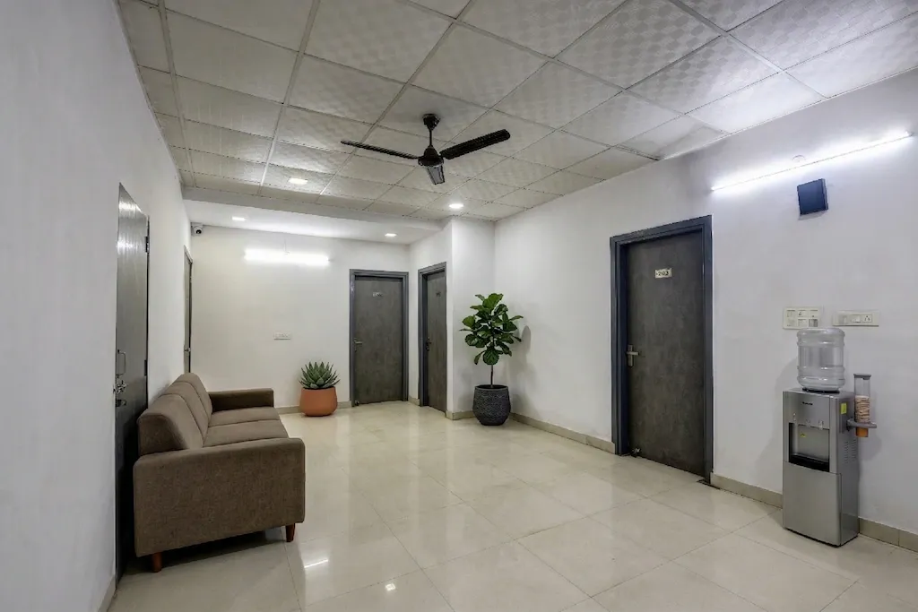 hotel in sector 18, delhi for couples - hotel cozy nest rohini