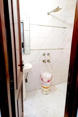 hotel with free parking in paharganj, delhi - hotel crystal deluxe