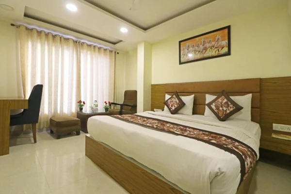 hotel with party hall in mahipalpur, delhi - hotel d'capitol - delhi airport
