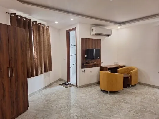 24 hours check in hotels in hotel de clark near igi delhi airport delhi