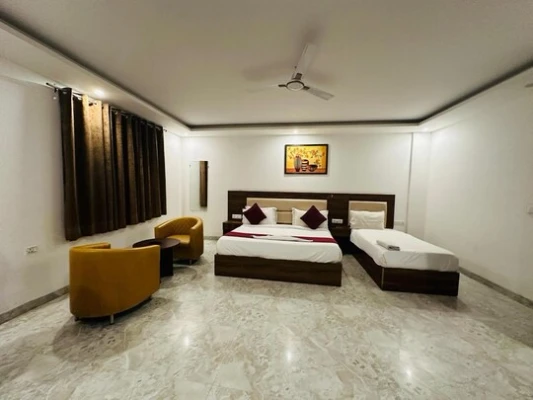 best 5 star hotels in hotel de clark delhi