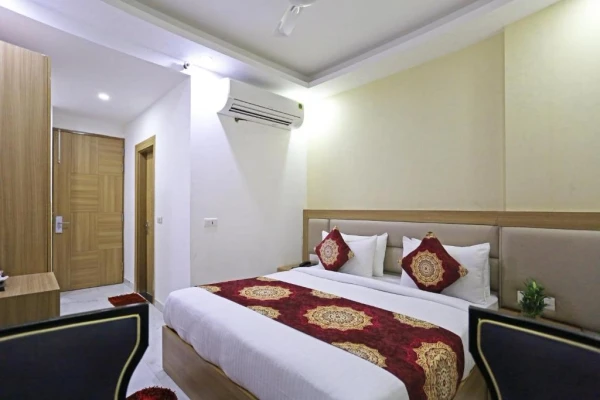 hotel near delhi airport - hotel decent suites- delhi airport