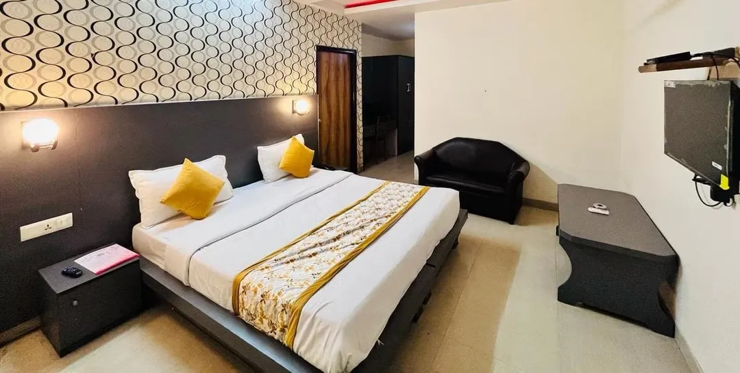 good hotels in hotel diamond airport delhi