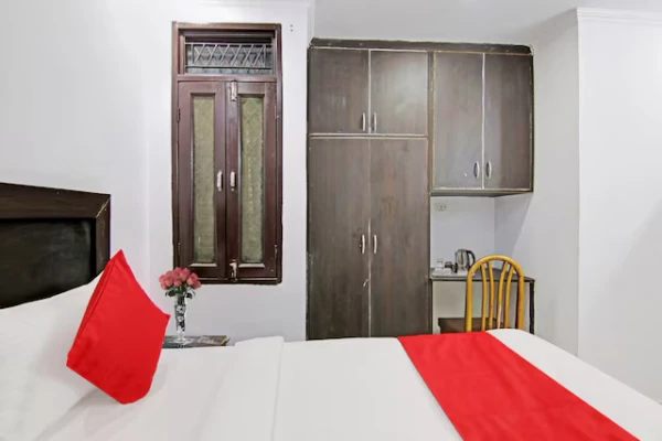 hotel with banquet hall in dwarka, delhi - hotel downtown