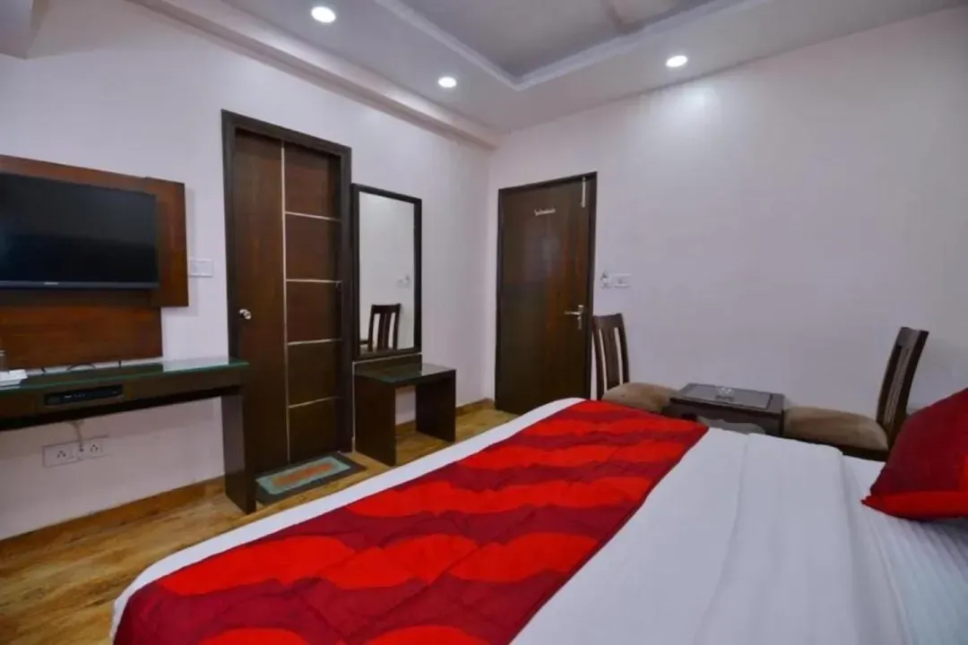 family hotel with pool in jagatpuri, delhi - hotel dream stay