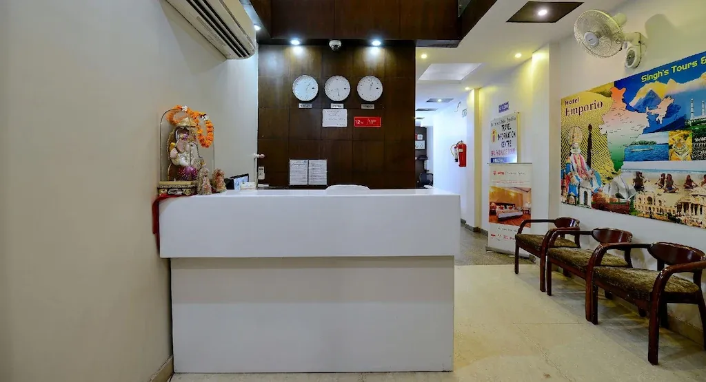 5 star hotels in hotel emporio delhi