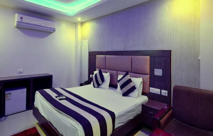 Hotel with banquet hall in arya nagar, delhi - hotel emporio