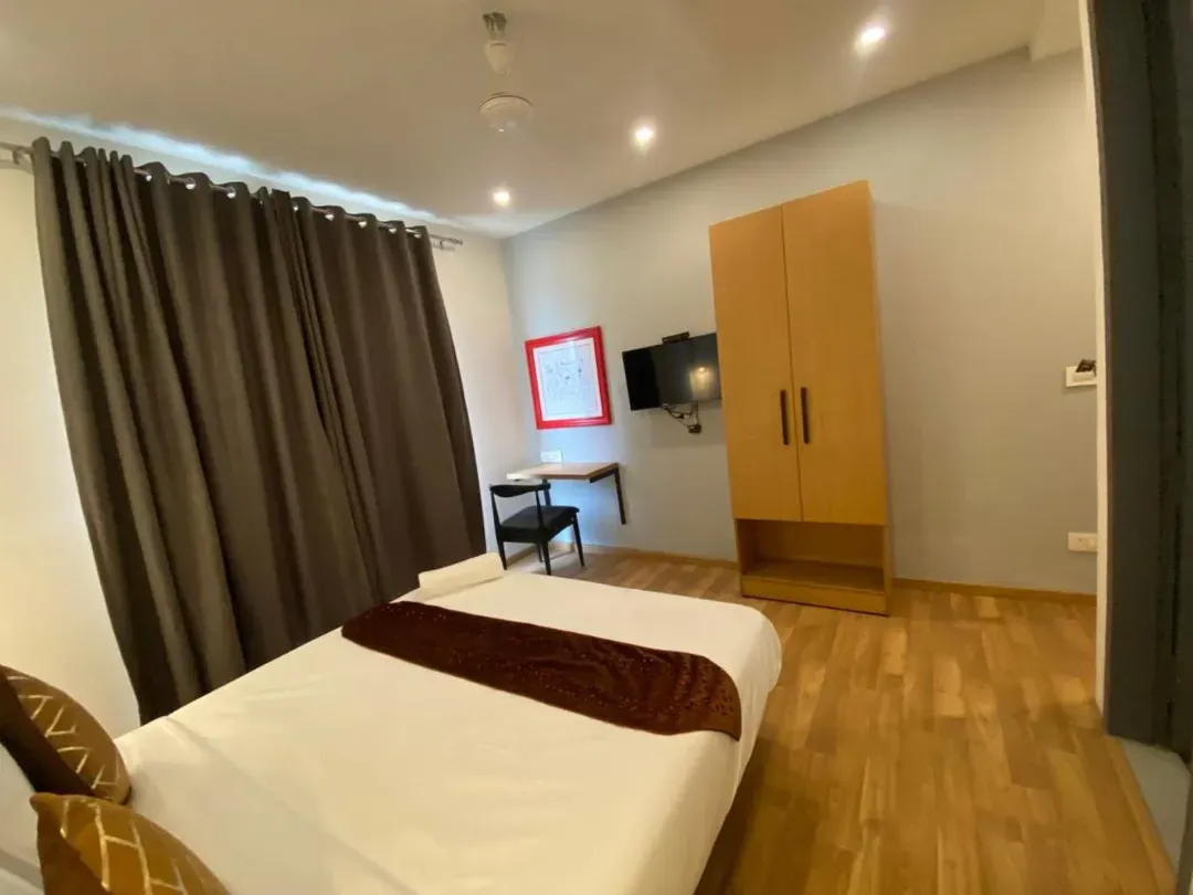 best unmarried couple friendly hotels in hotel f9 meera bagh delhi