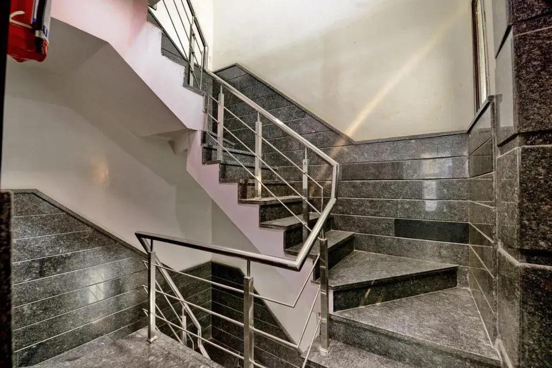 hotels for few hours in hotel goel residency delhi
