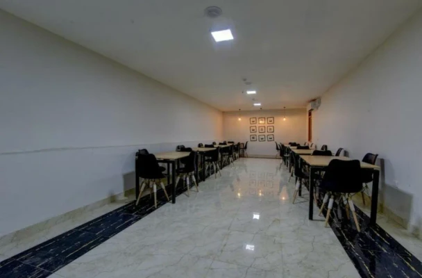 jacuzzi Hotel in i.p. extension, delhi - hotel golden keys ip extension