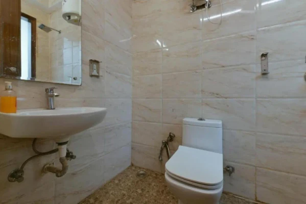 Hotel with swimming pool in i.p. extension, delhi - hotel golden keys ip extension