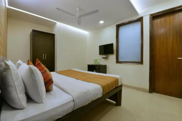 i.p. extension, delhi hotel booking - hotel golden keys ip extension