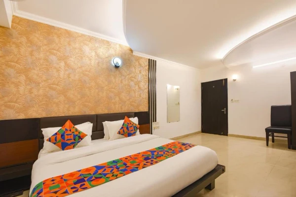 hotels for unmarried couples in hotel golden palm by signature stayz delhi