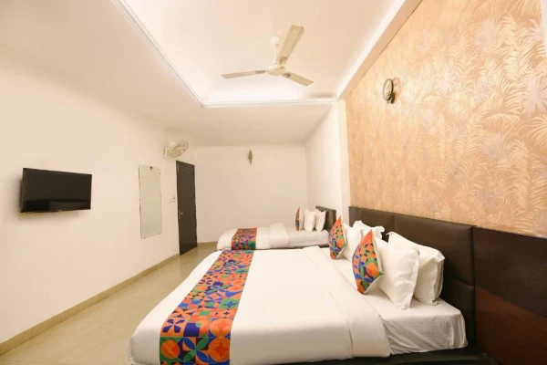 hotel with banquet hall in igi airport, delhi - hotel golden palm by signature stayz
