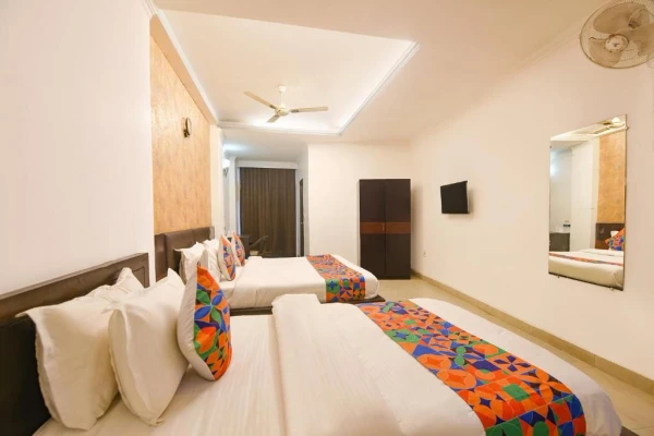 hotel with free parking in igi airport, delhi - hotel golden palm by signature stayz