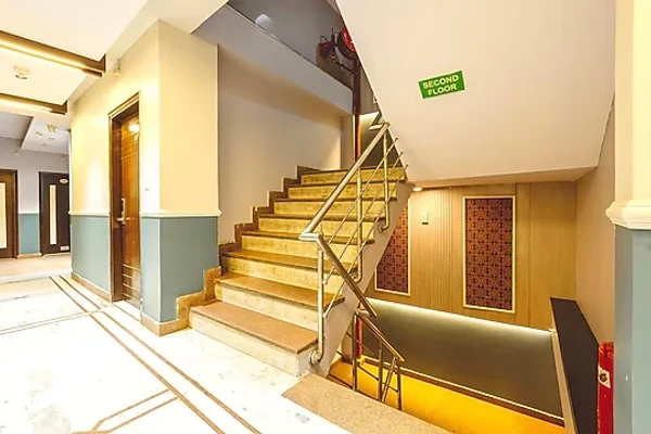 hotel near delhi airport - hotel golden wings