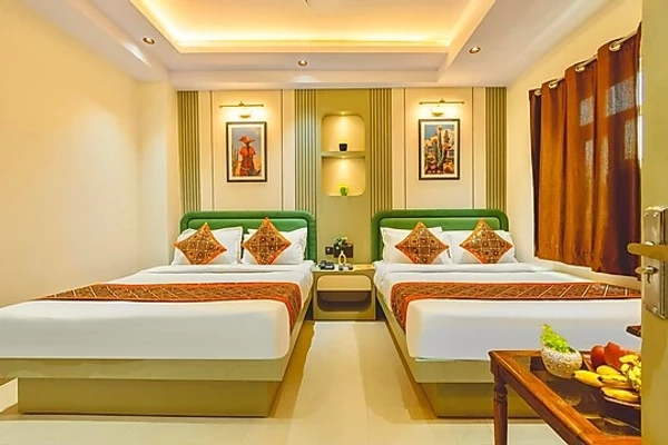 hotel room booking in paharganj, delhi - hotel golden wings