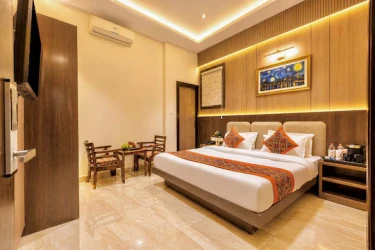 best 24 hours check in hotels in hotel golden wings delhi