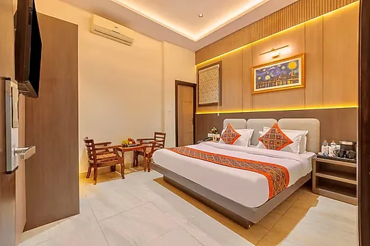 hourly stay hotels in hotel golden wings delhi