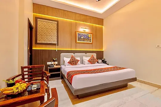 best corporate hotels in hotel golden wings delhi