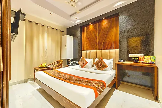 best short stay hotels in hotel golden wings delhi
