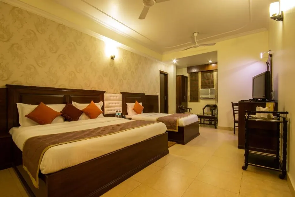 day stay hotels in hotel grand park inn delhi