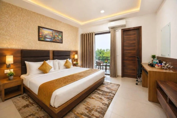 hotel with party hall in rangpuri, delhi - hotel grand regency