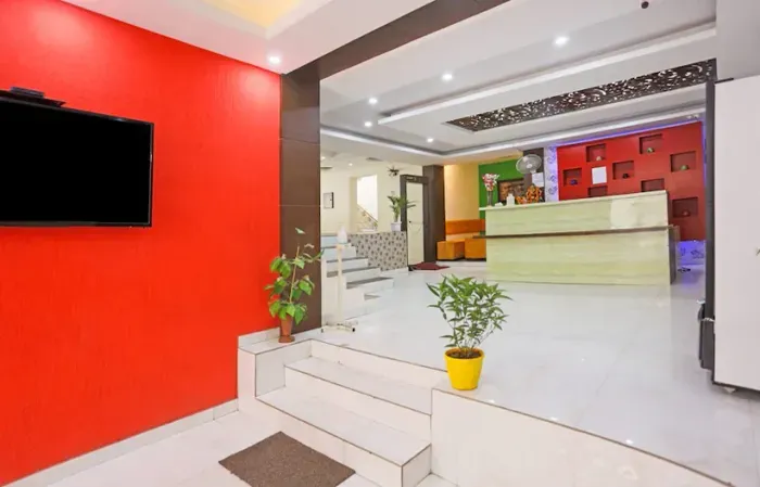 hotels for couple in hotel grand suites delhi