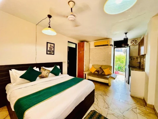 best short stay hotels in hotel hauzkhas inn delhi