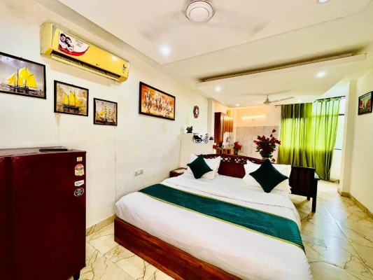 corporate offsite hotels in hotel hauzkhas inn delhi