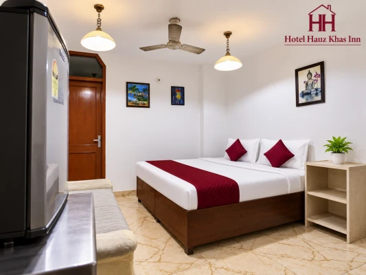 flexible hotel booking in hotel hauzkhas inn delhi