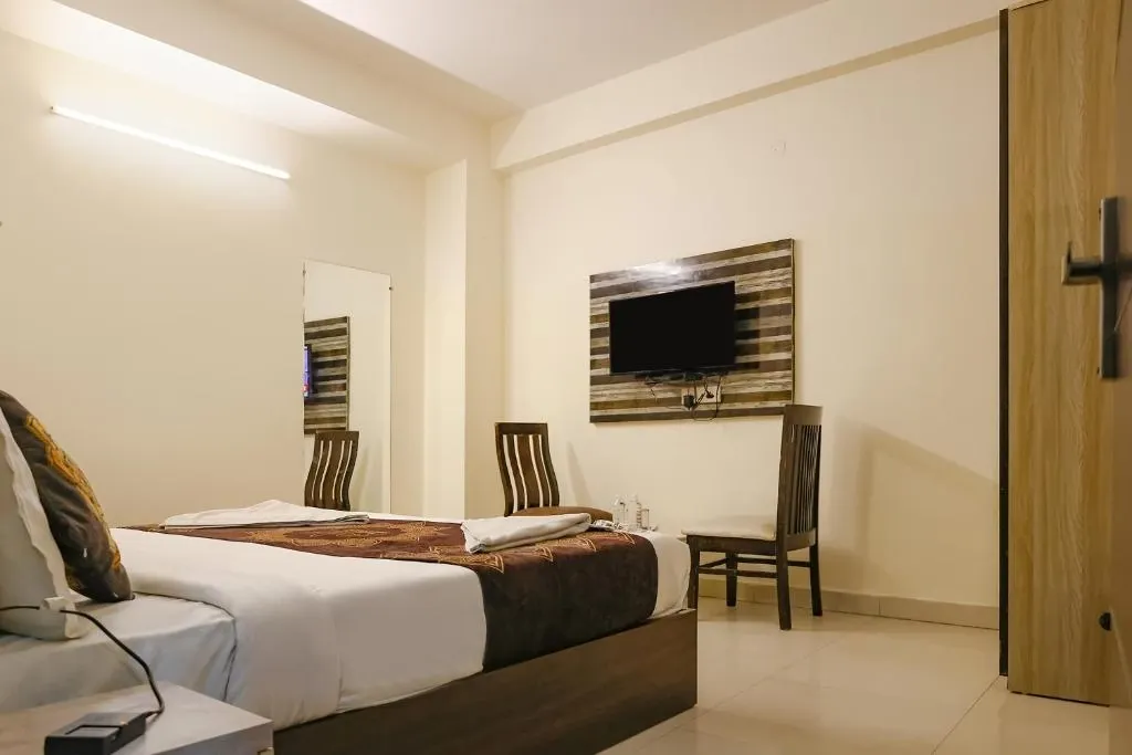 best luxury hotels in hotel hsp suites delhi